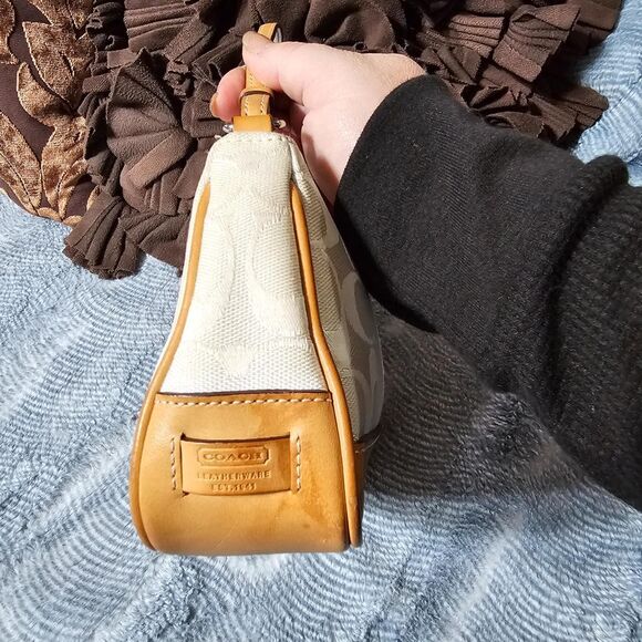 2004 y2k rare white coach c4d8 - Picture 4 of 5